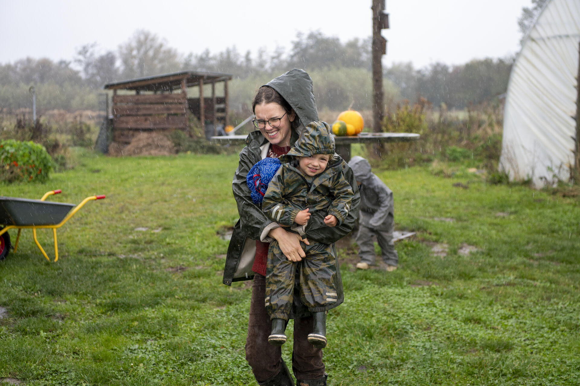 Fie og familien flyttede til udkanten af Udkantsdanmark og fandt det stærkeste fællesskab i kampen for den sidste skole