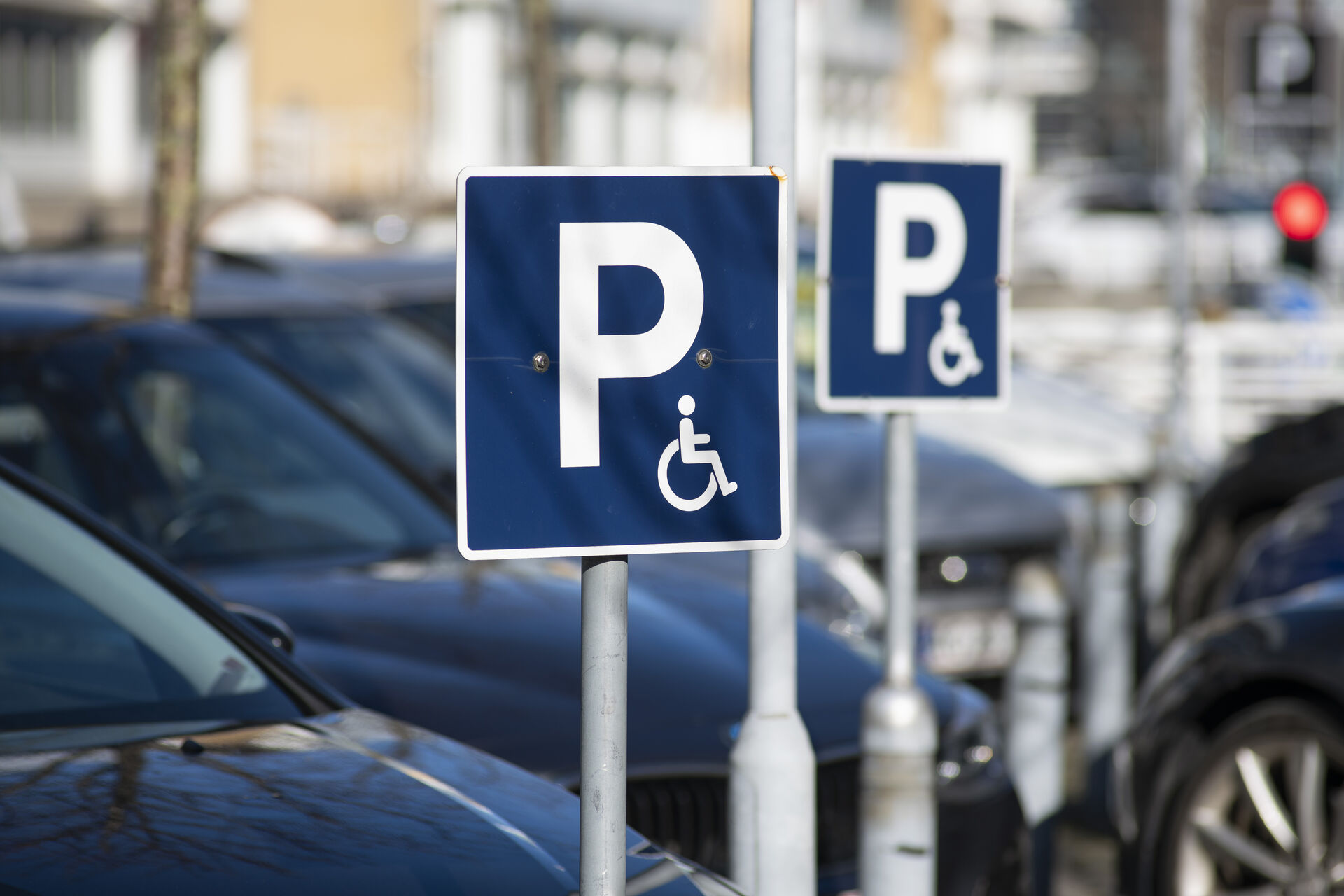 Kristeligt Dagblad mener: Tyveri af handicapkort er dybt forkasteligt. Systemet må ændres