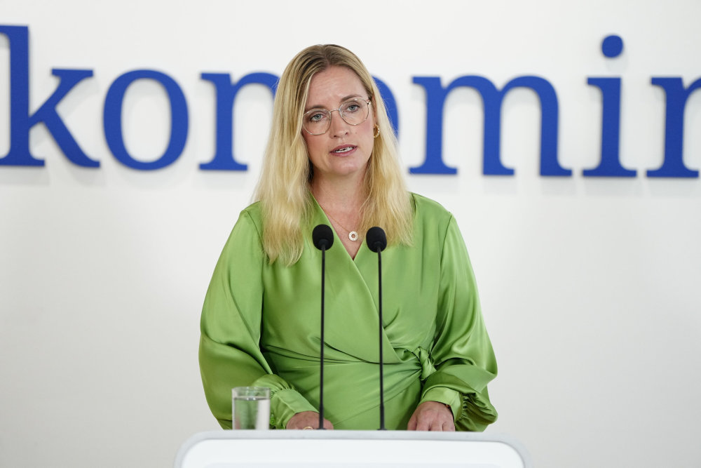 Stephanie Lose ser fremgang i økonomien trods toldtrusler fra USA