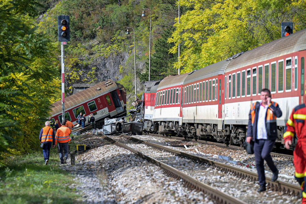 To tog kolliderer med hinanden på strækning i Slovakiet