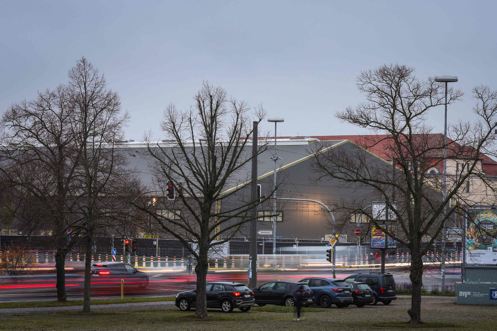 Sag om tysk julemarkedsangreb begynder i særligt opført bygning