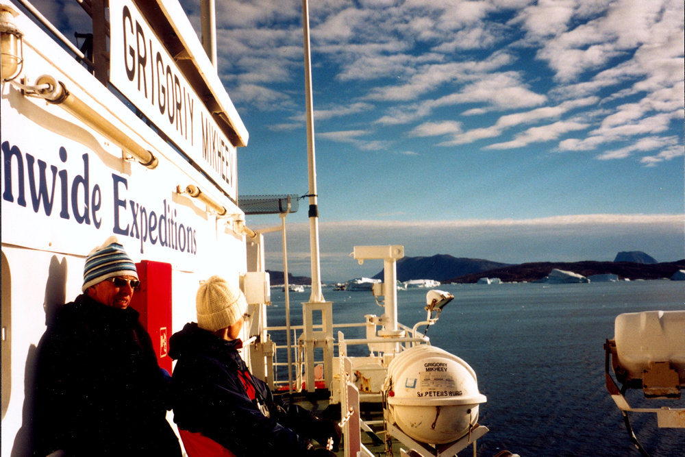 Naturlig olie- og gasudsivning kortlagt i skjulte dybder ved Grønland