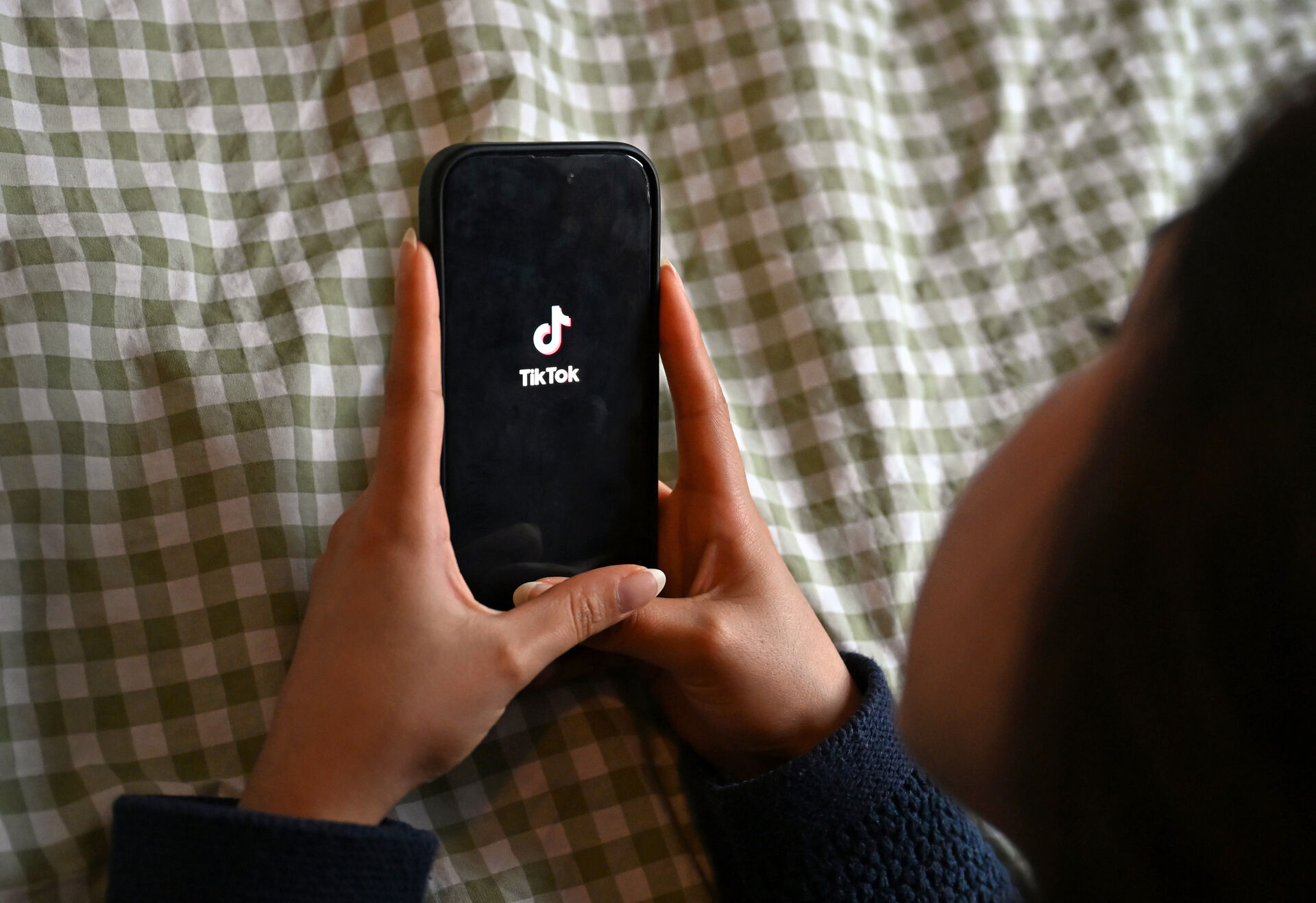 Kristeligt Dagblad mener: Folkekirkens TikTok-videoer tager ikke unge seriøst. Eller kirken selv