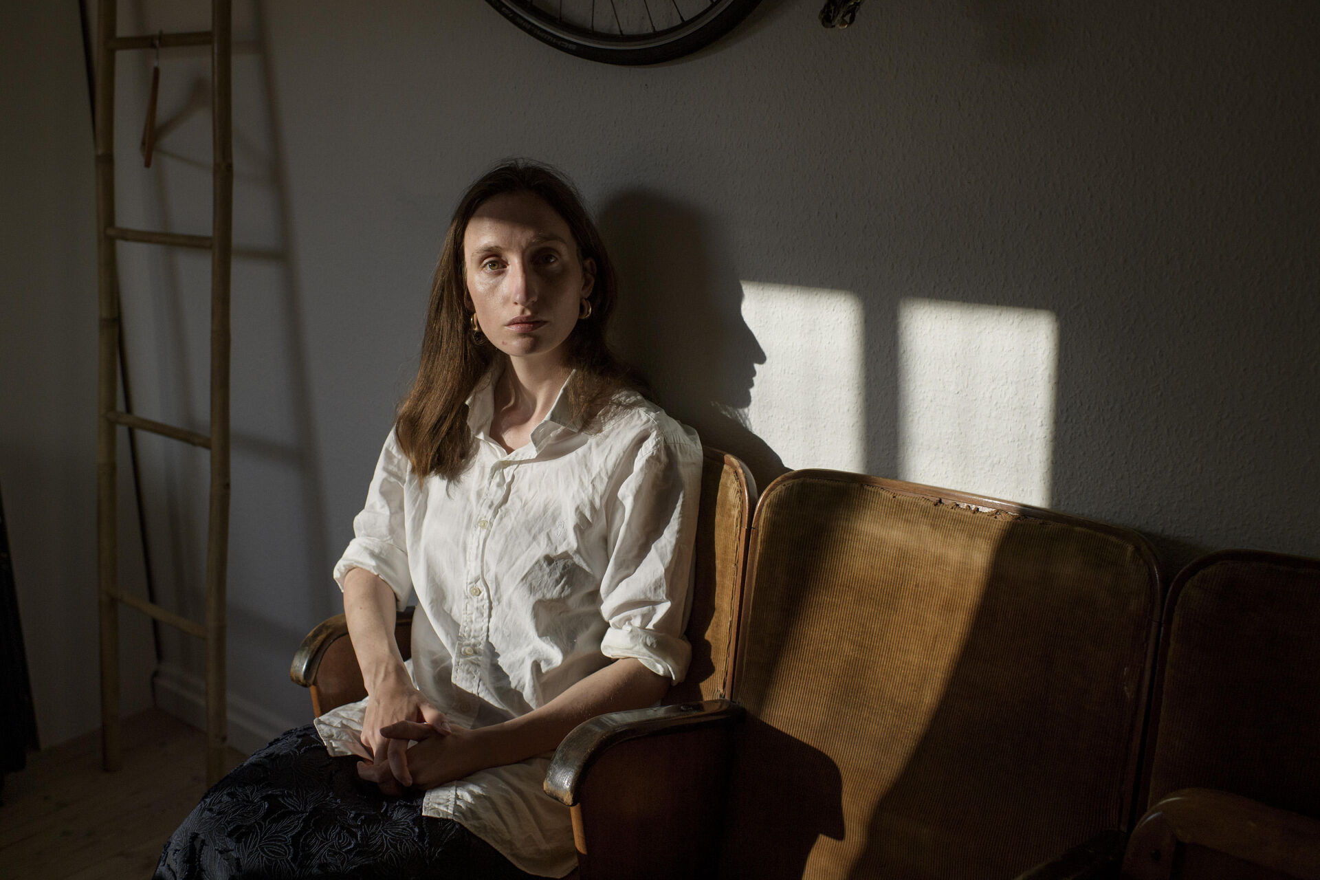 5 stjerner: Det er en fornøjelse at læse med, når en arrig Amalie Langballe finder trøst i Salmernes Bog