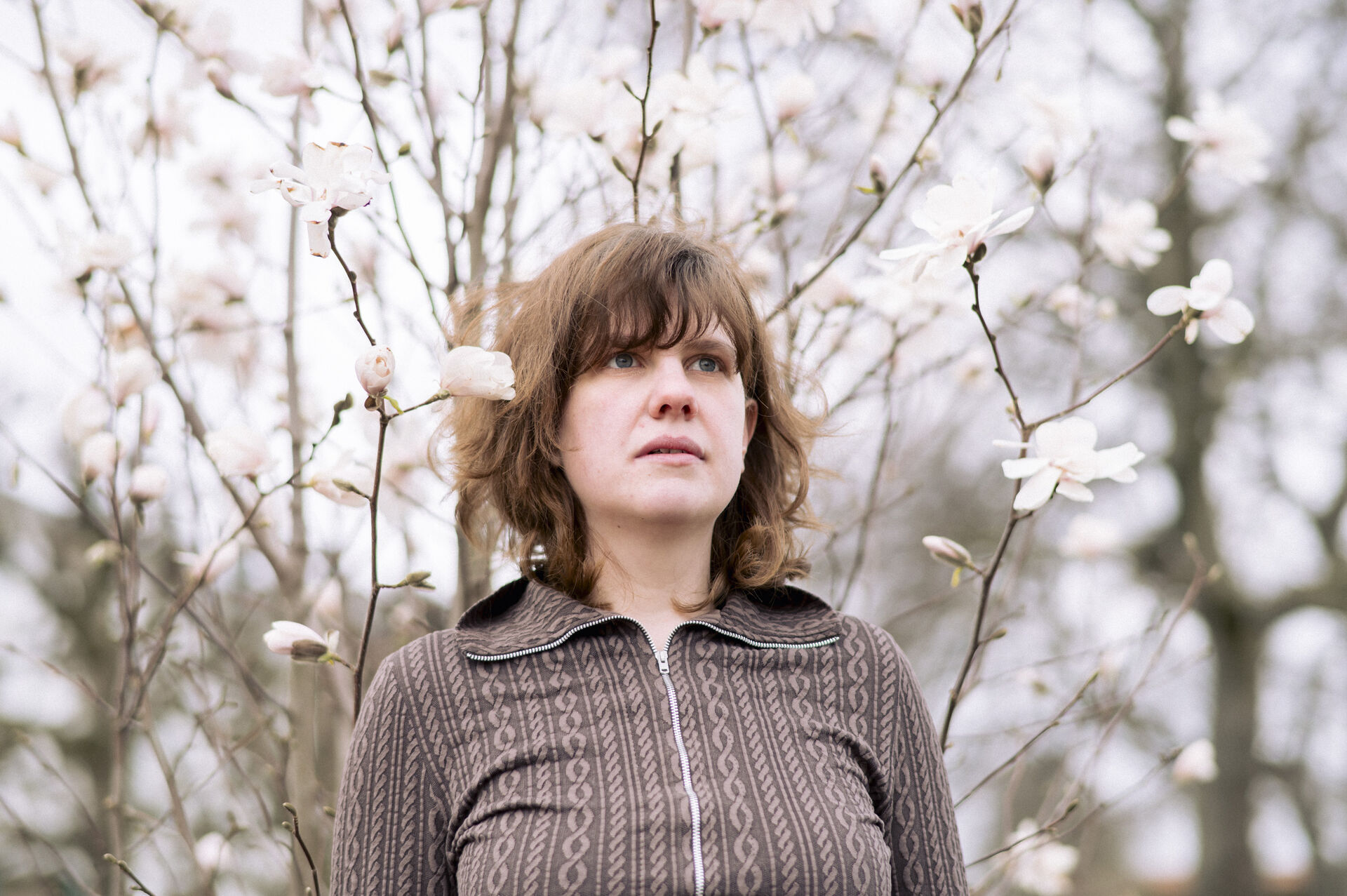 Anna Juuls roman om en ”kedelig” hovedperson er original og læser næsten sig selv. Men til slut kører hele projektet af sporet