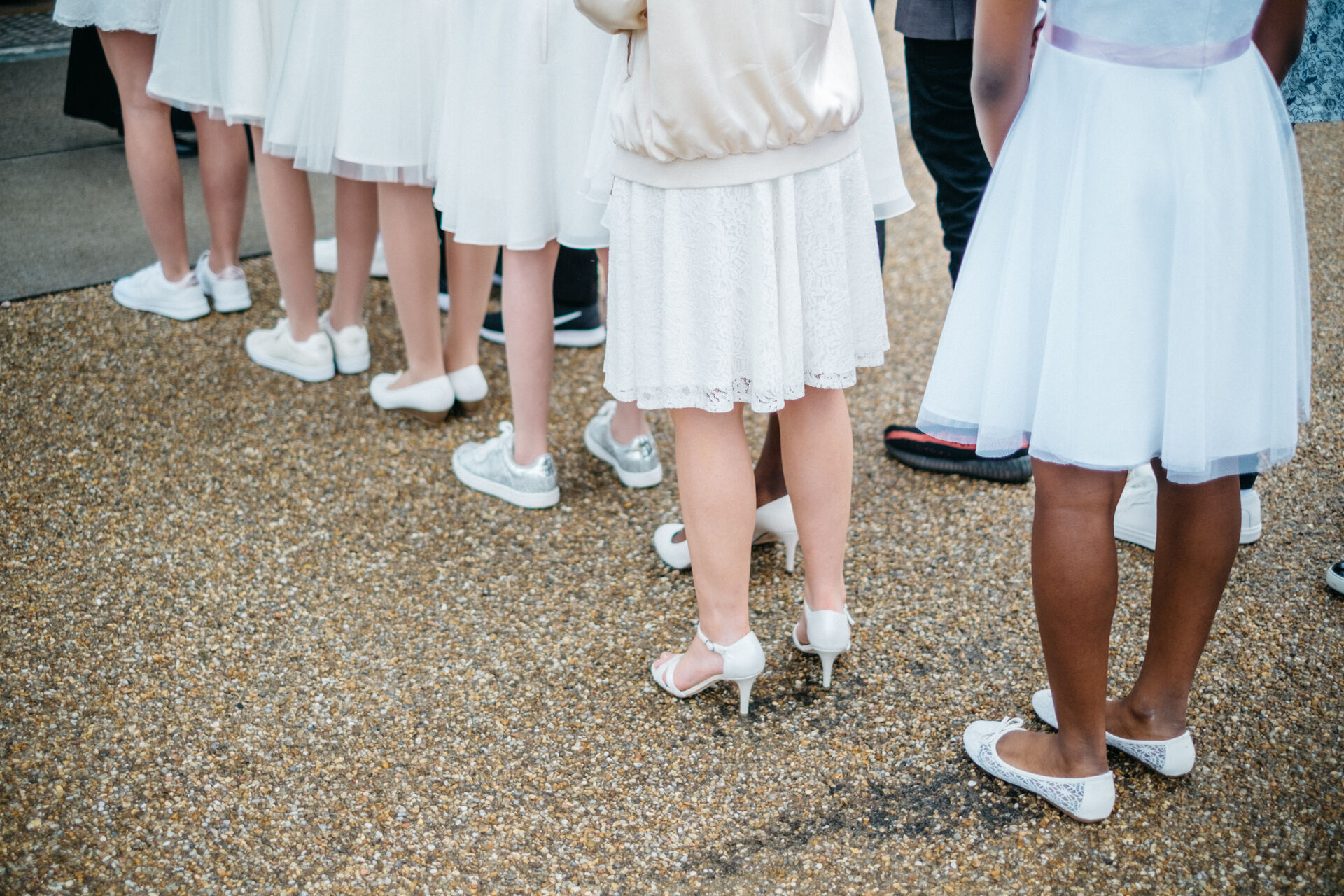 Fra gebis til rulleskøjter, regnskovsbeviser og tusindkronesedler. Konfirmationsgaver signalerer stadig overgang til voksenlivet