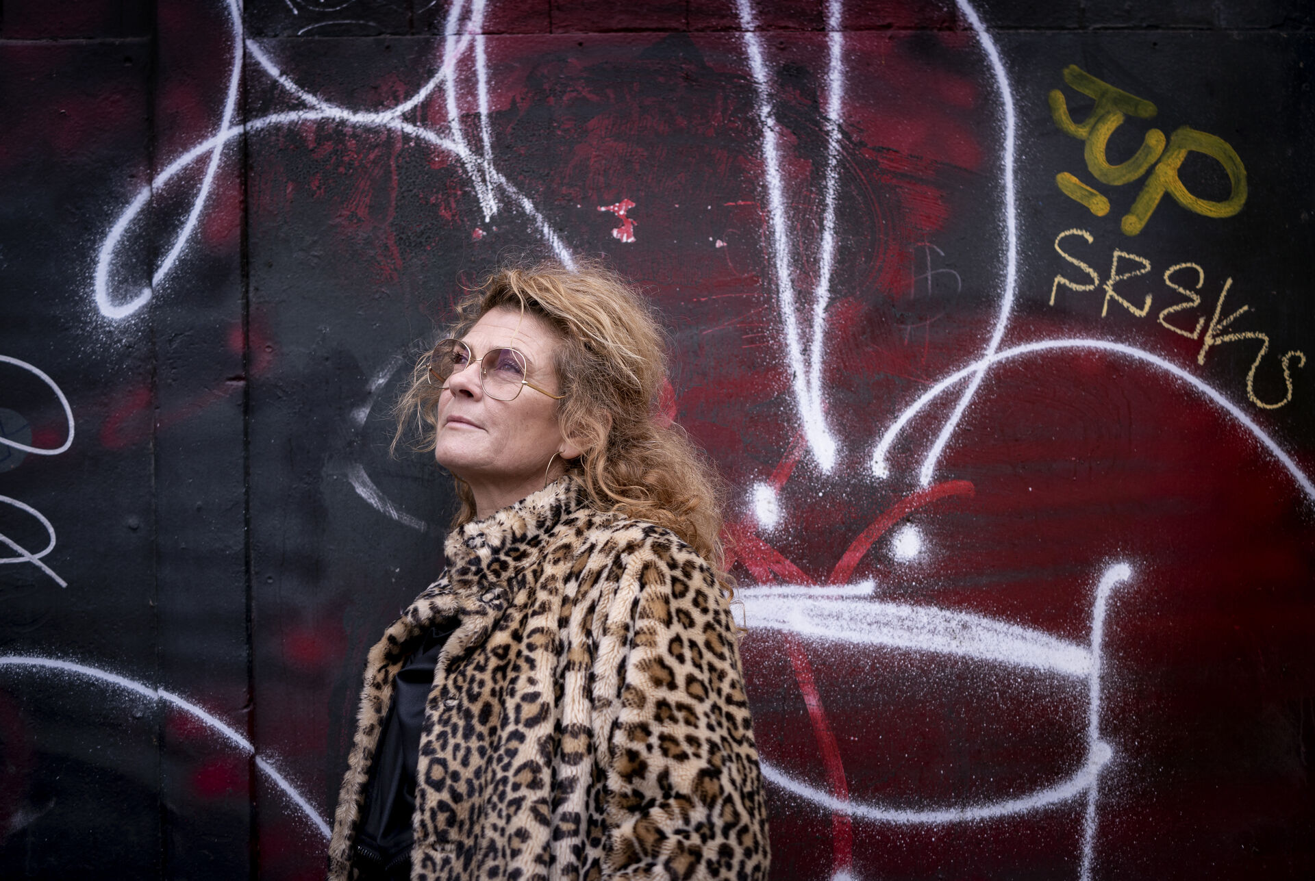 Med årene er Grünfelds hovedfigurer desværre blevet mindre oprørske. Men hun skriver stadig, så man kan holde et spejl op for sig selv