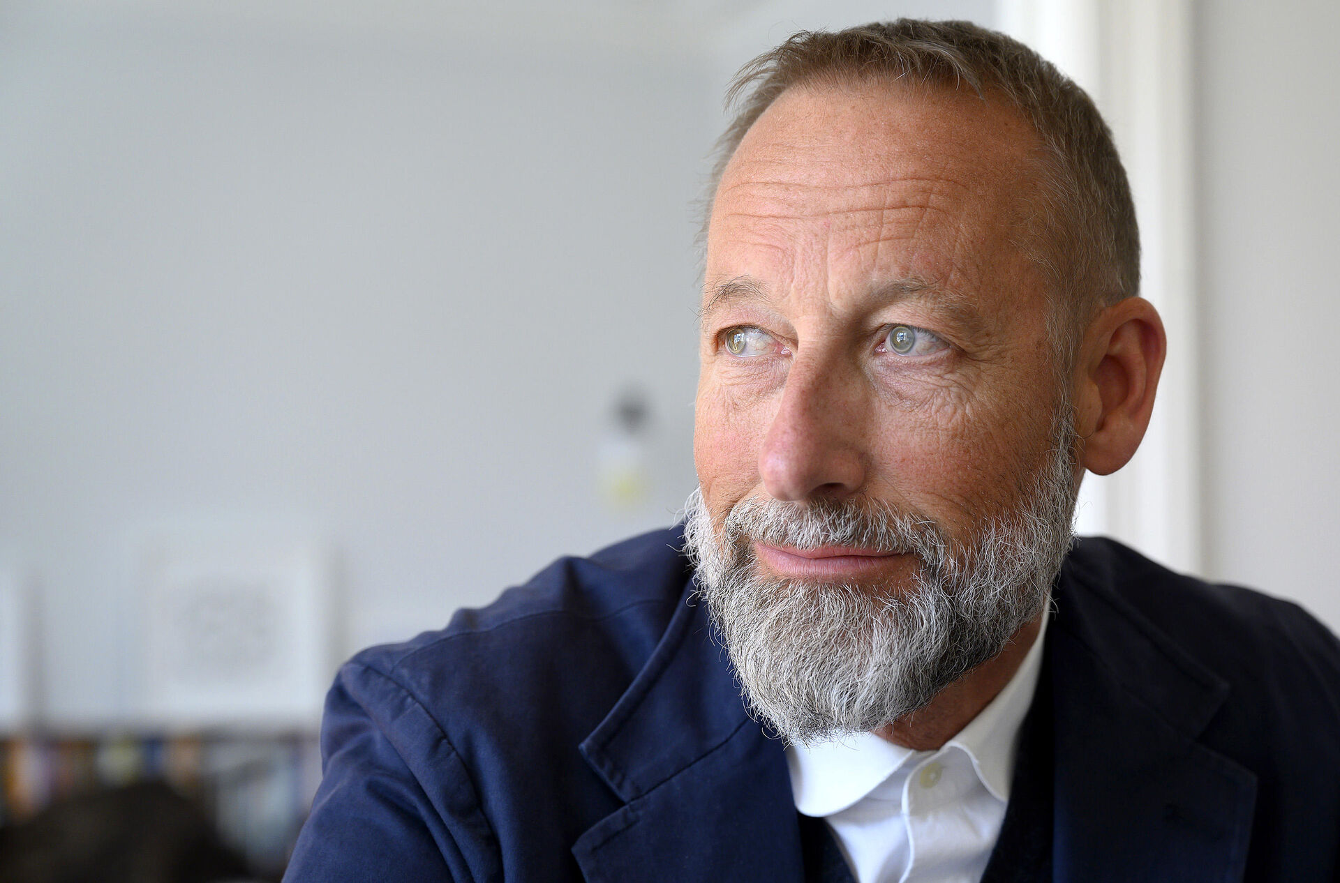 Kåre Gade: Vores familiebil har ikke plads til en familie. Behøver en autostol virkelig veje og fylde så meget?