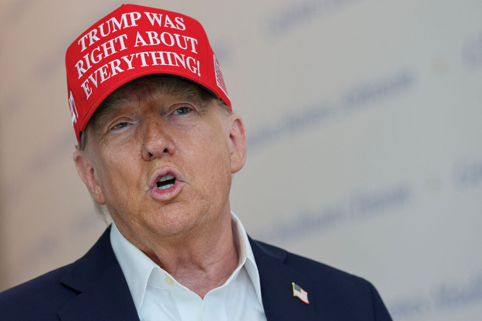 Trumps tidligere støtter undskylder og fortryder, mens kernevælgerne giver ham lang snor