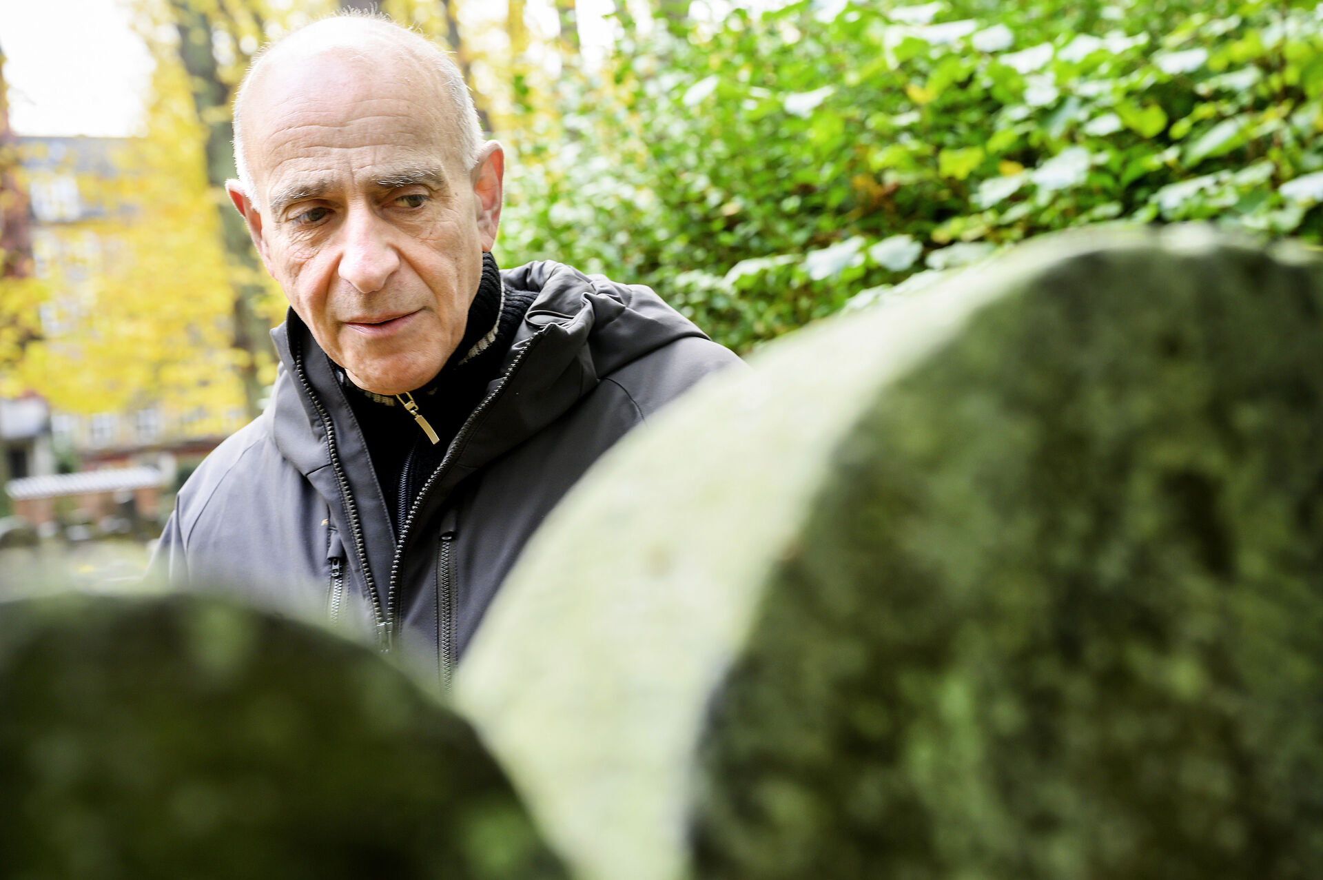 Hver sten på den jødiske begravelsesplads rummer en historie