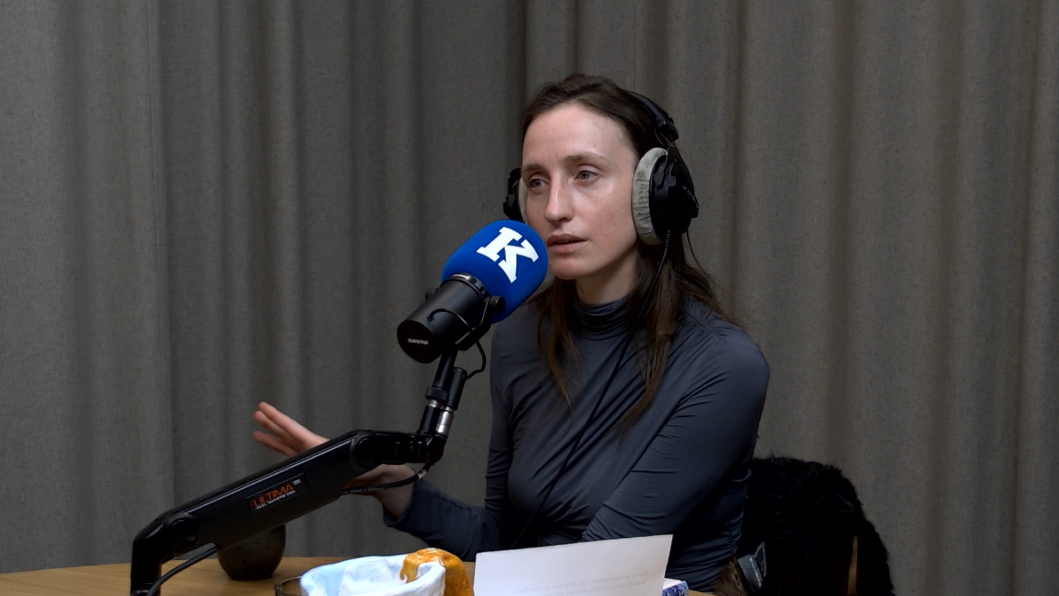 Amalie Langballe er kun omsorgsfuld og kærlig af pligt. Bibelen har lært hende, at det er okay