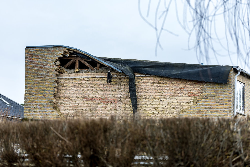 Lejligheder evakueret efter delvis sammenstyrtning af gavl