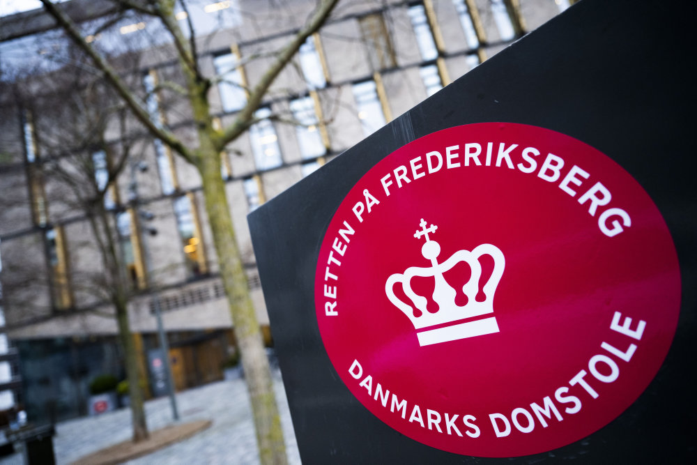 Tumult i retten under sag om drab på 17-årig