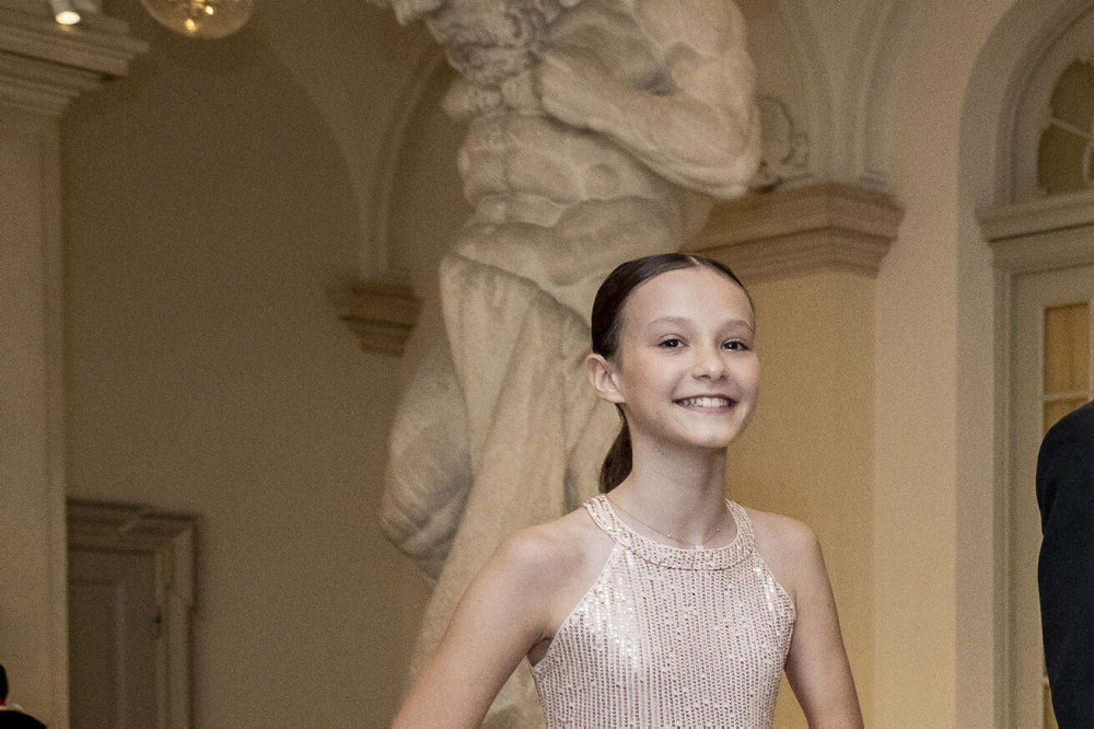 Tidligere minister skal konfirmere komtesse Athena