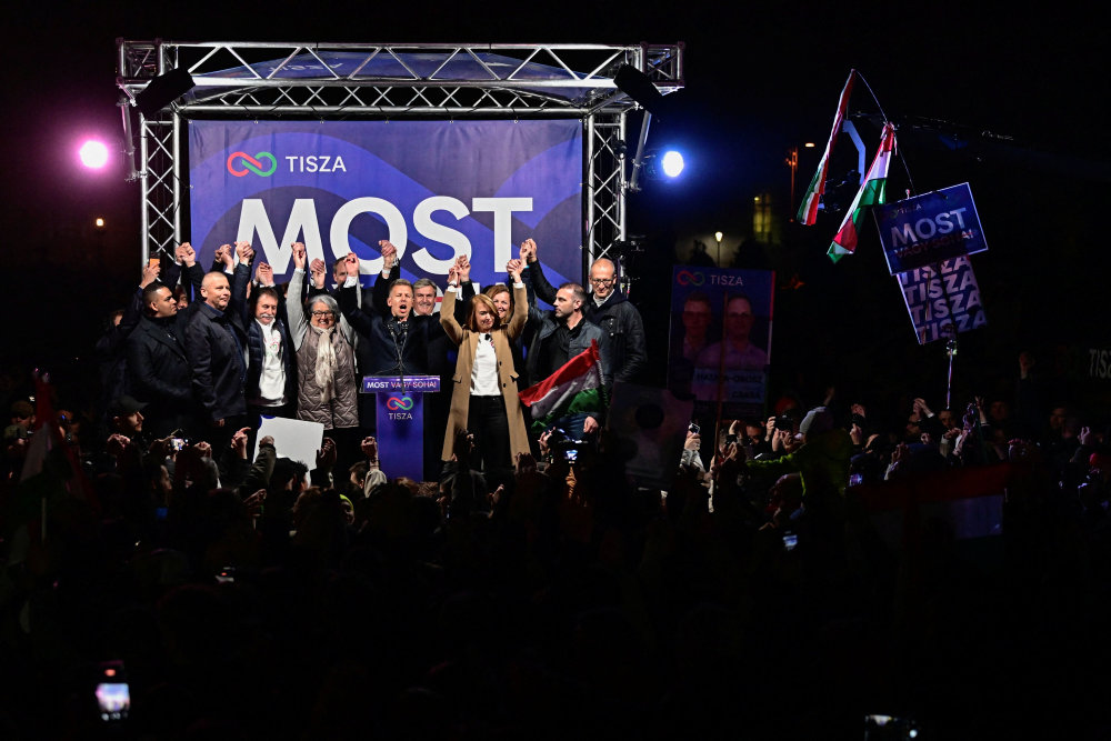 Målinger op til valg viser stor føring til Ungarns opposition