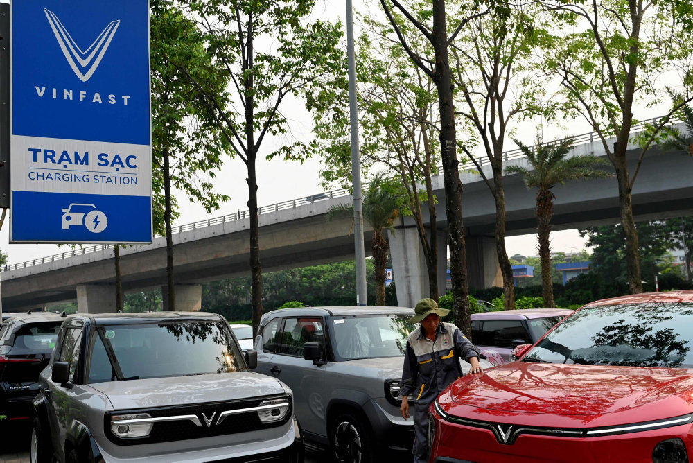 Brændstofkrise på grund af krig giver elbilboom i Asien