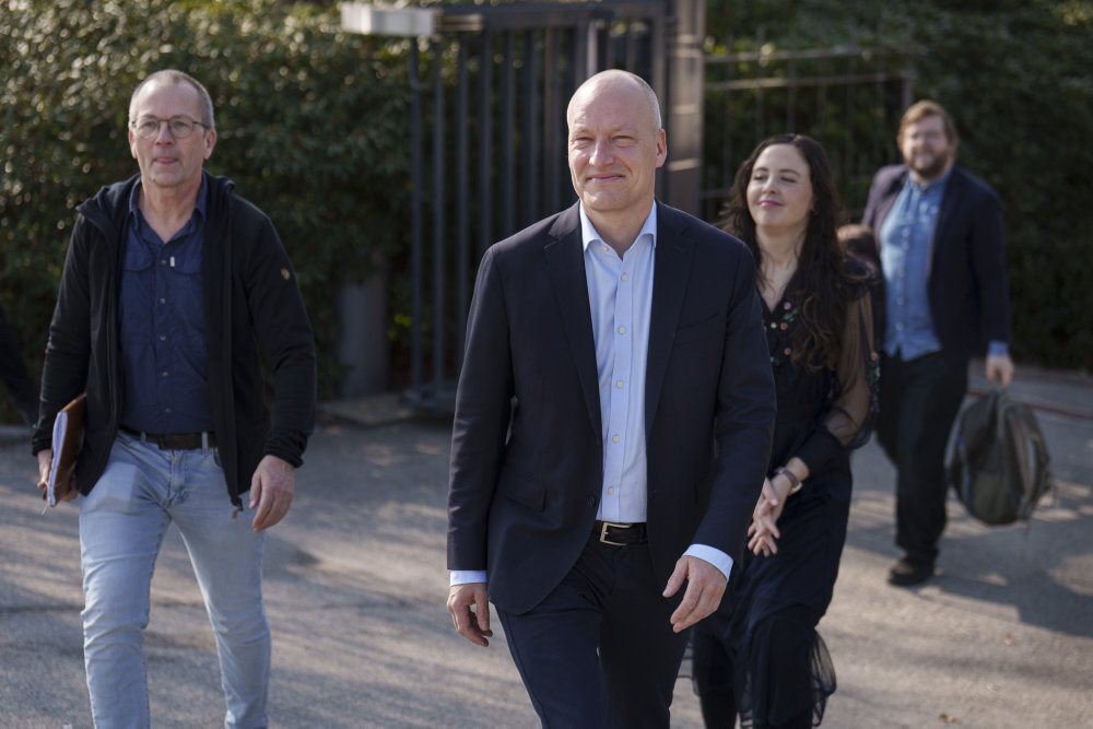 Alle venter på Løkkes næste træk i drilske regeringsforhandlinger