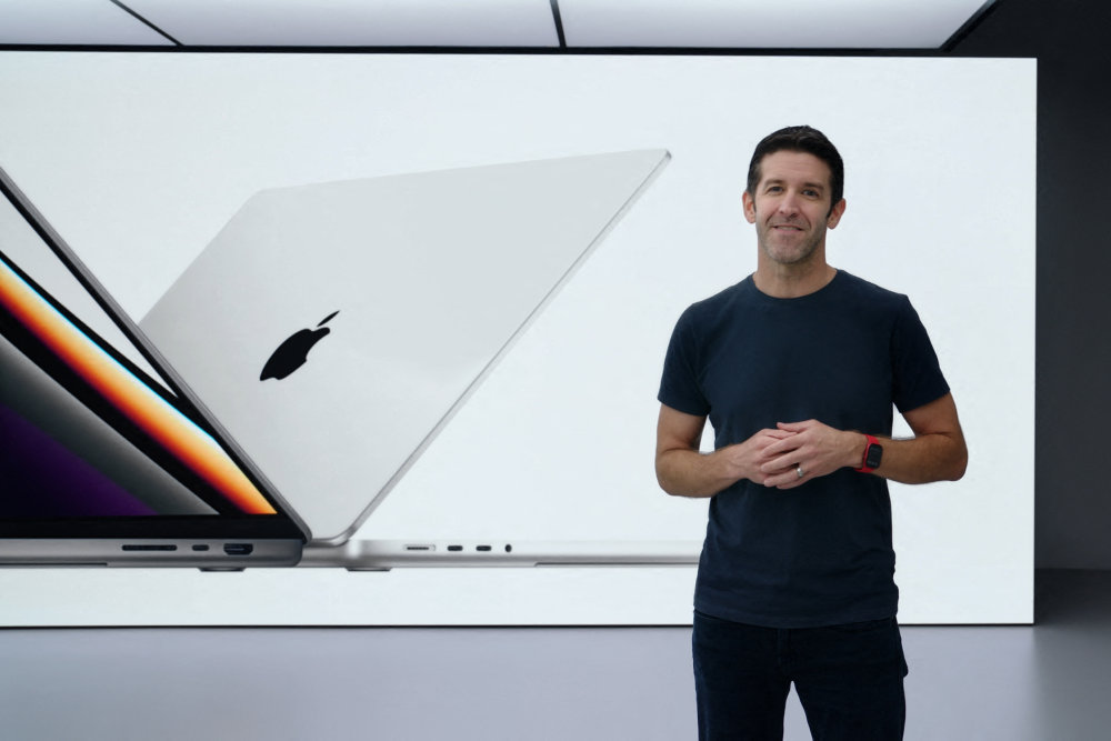 Vicedirektør afløser Tim Cook og bliver direktør for Apple