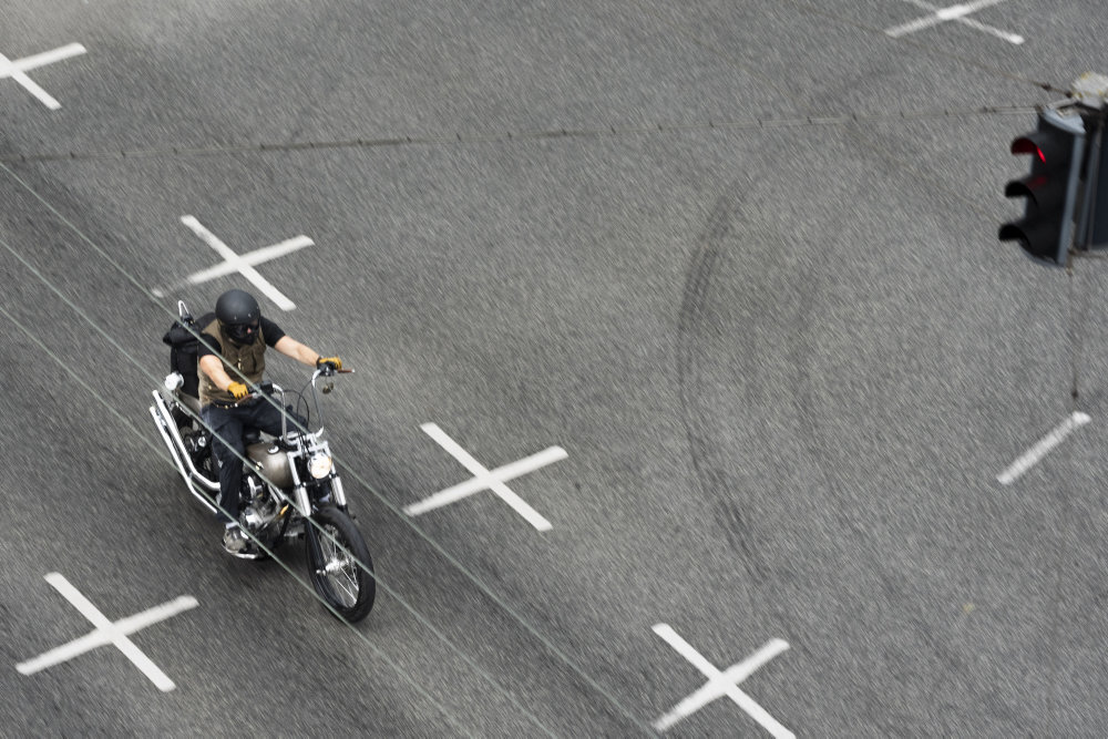 Hver fjerde motorcyklist indrømmer at køre for stærkt