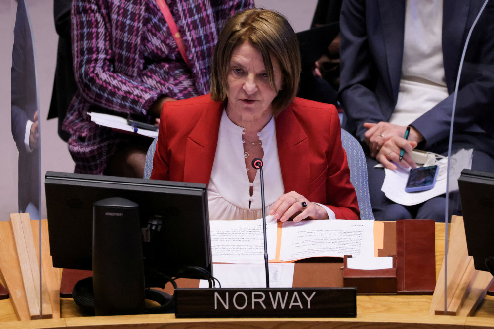 Advokater kritiserer medier efter norsk diplomatpars søns død
