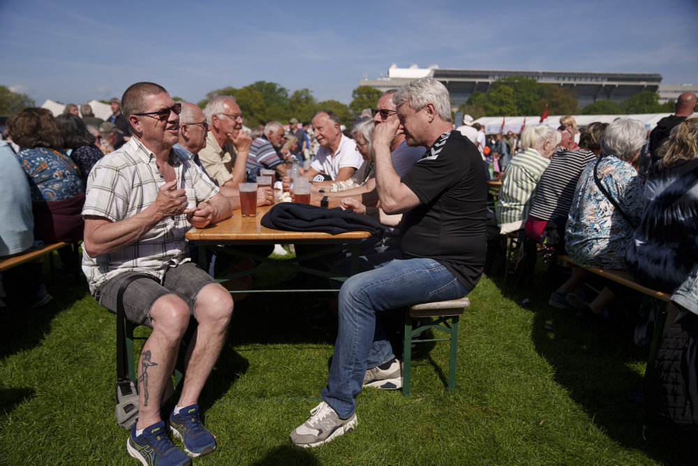 Varm weekend indledes med solrig 1. maj og slutter med byger