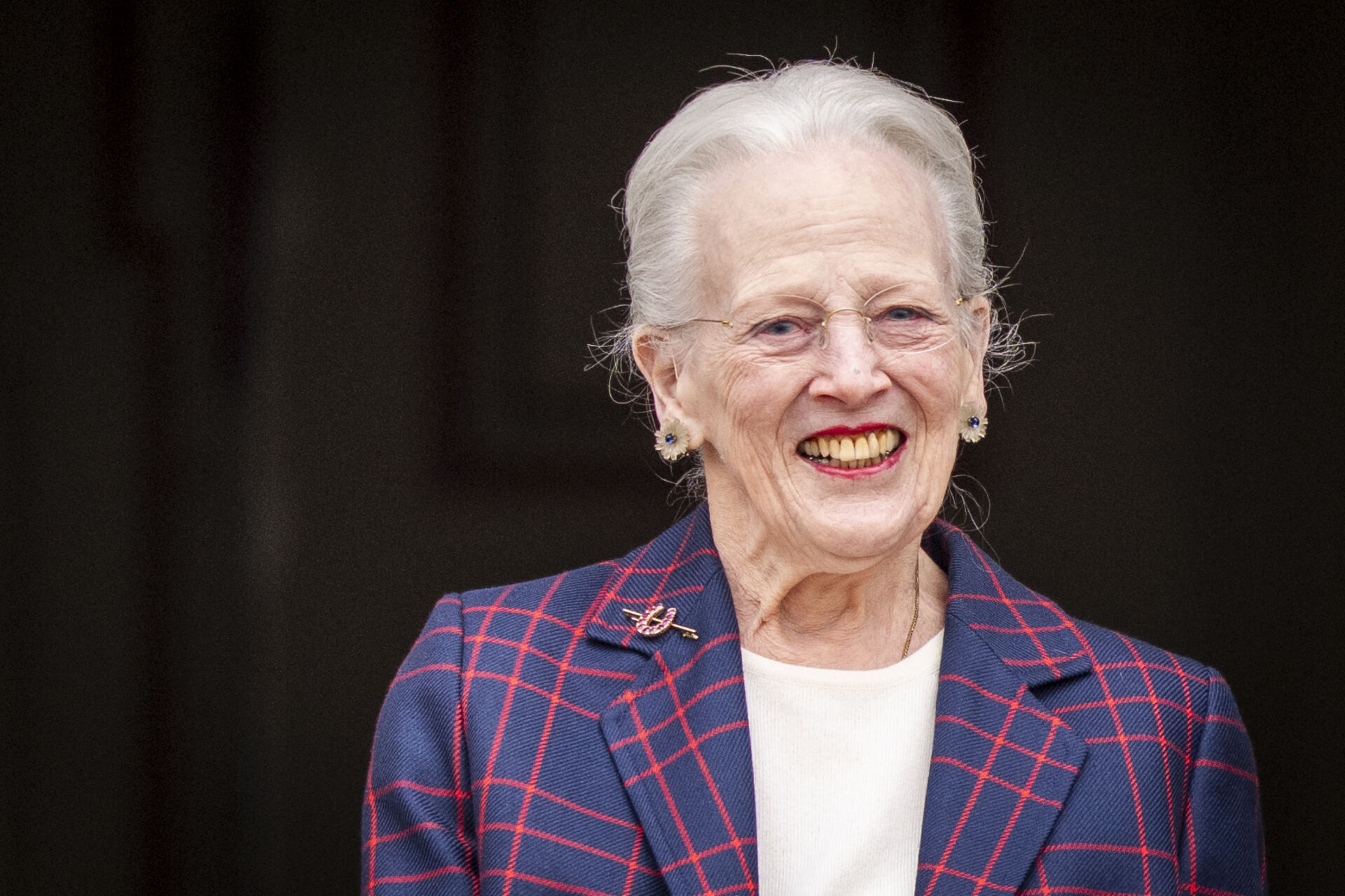 Dronning Margrethe indlagt med hjertekrampe men ved godt mod
