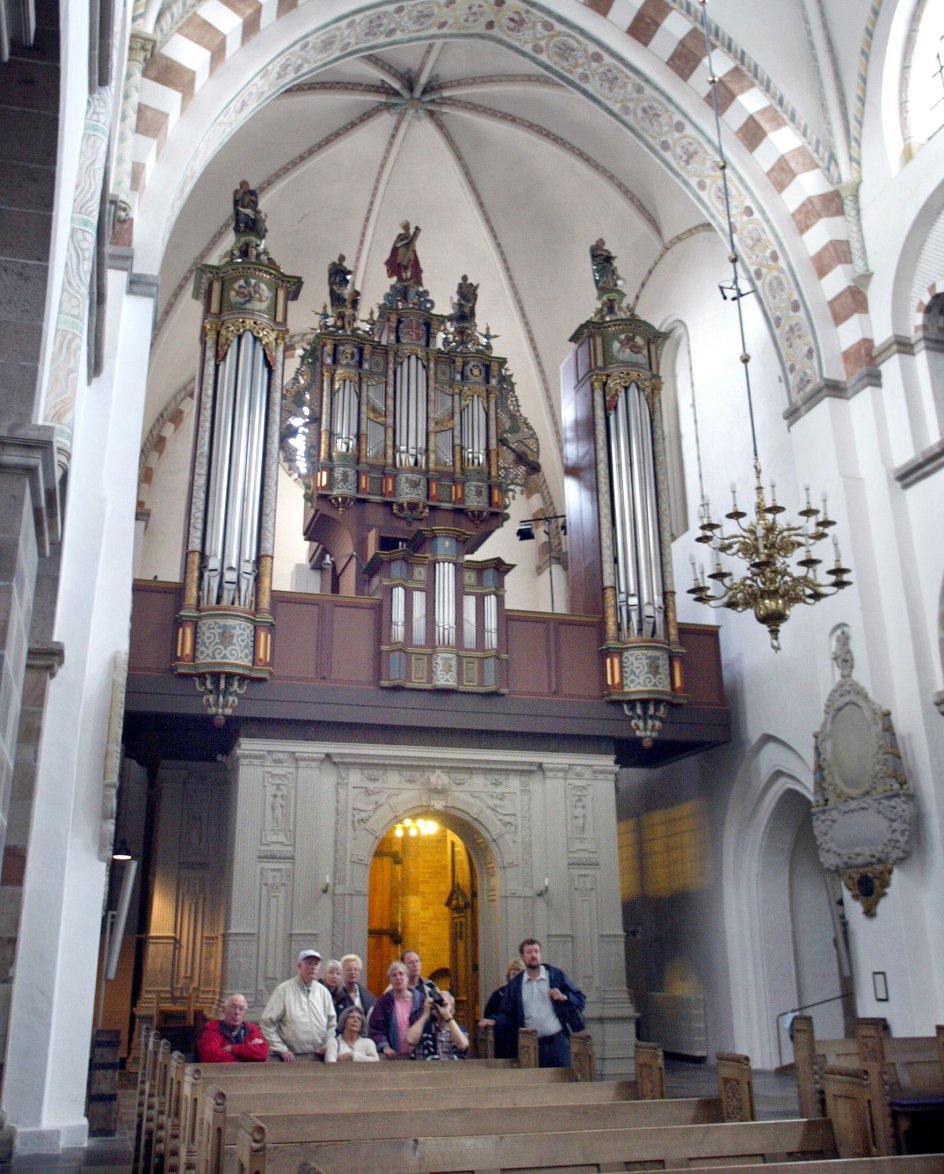 Ribe Domkirke er stærkt præget af skiftende stilarter fra skiftende perioder. –