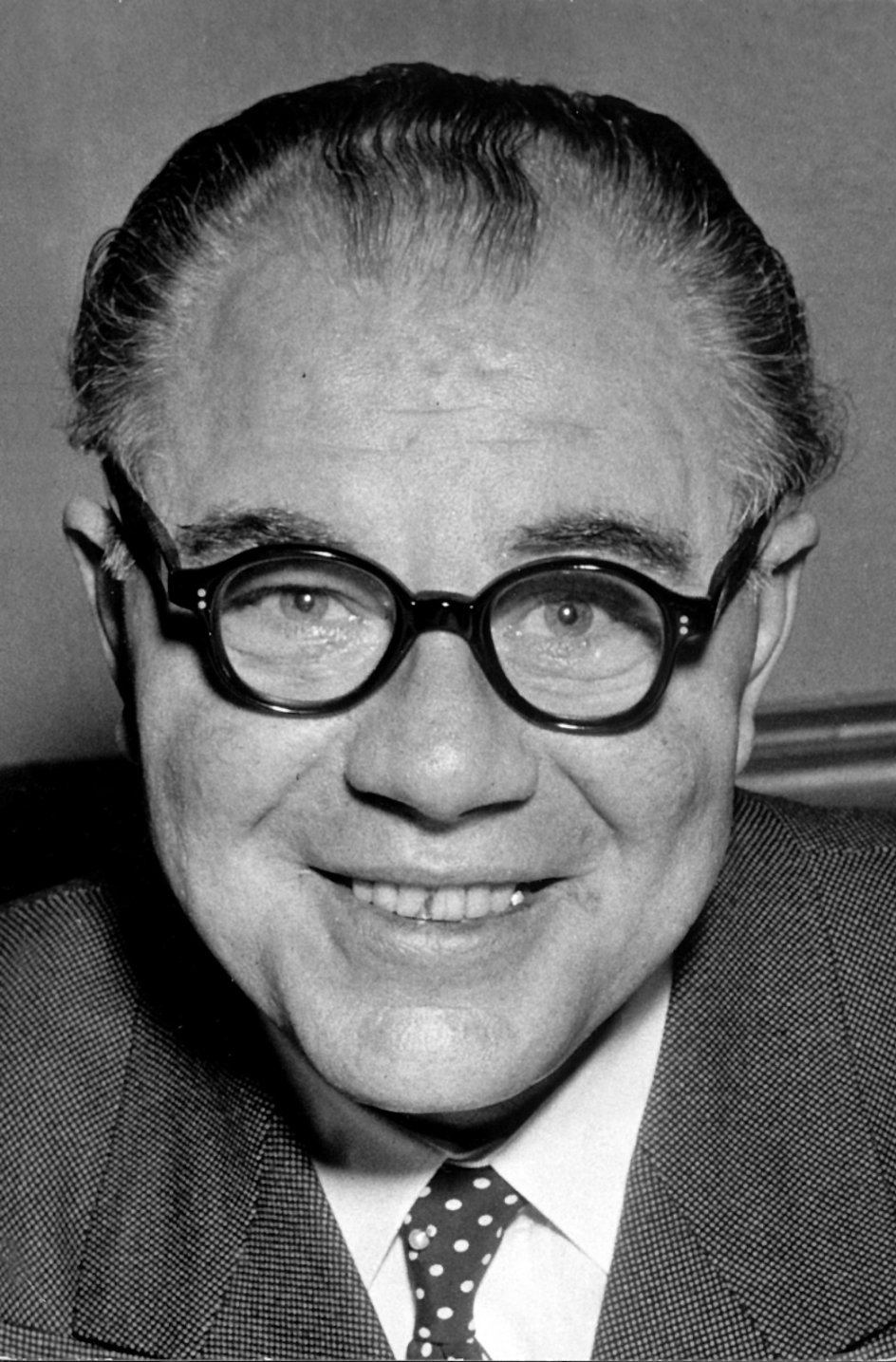 Hans Christian Hedtoft Hansen(1903-1955)- SocialdemokratietRegeringsperiode: 30. september 1953 til 29. januar 1955.Sad på posten som statsminister frem til sin død i 1955. Han blev den første præsident for Nordisk Råd i 1953, og døde af hjerteslag under et møde i Nordisk Råd i Stockholm i 1955.