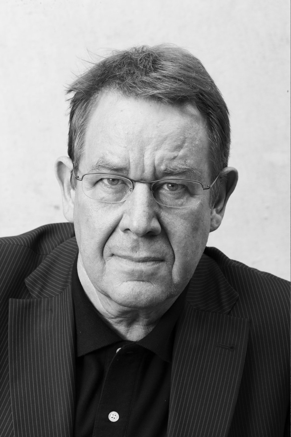 Poul Oluf Nyrup Rasmussen (1943-) - SocialdemokratietRegeringsperiode: 25. januar 1993 - 27. november 2001 Udfordrede i 1993 Svend Auken til postenOvertog magten uden et folketingsvalg, da Radikale Venstre, Centrum-Demokraterne og Kristeligt Folkeparti valgte at skifte siden efter tamilsagen i 1993.Blev med et rekordstort antal personlige stemmer valgt ind i Europa-Parlamentet, hvor han sad fra 2004-2009.