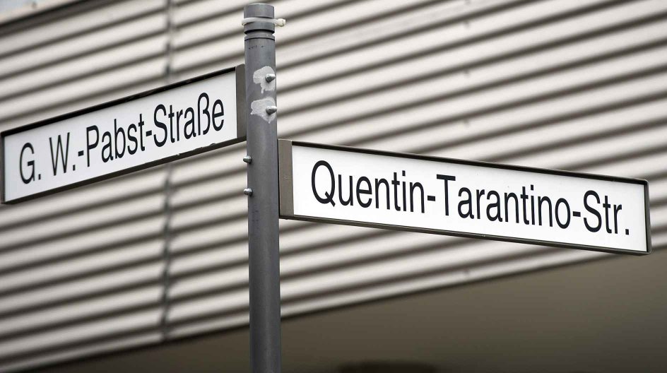 -- Min indgang til det kristne og det religiøse har altid været mere intellektuelt end emotionelt præget, siger Nils Gunder Hansen, der tidligere var kronikredaktør ved Kristeligt Dagblad. – Foto: Leif Tuxen.
