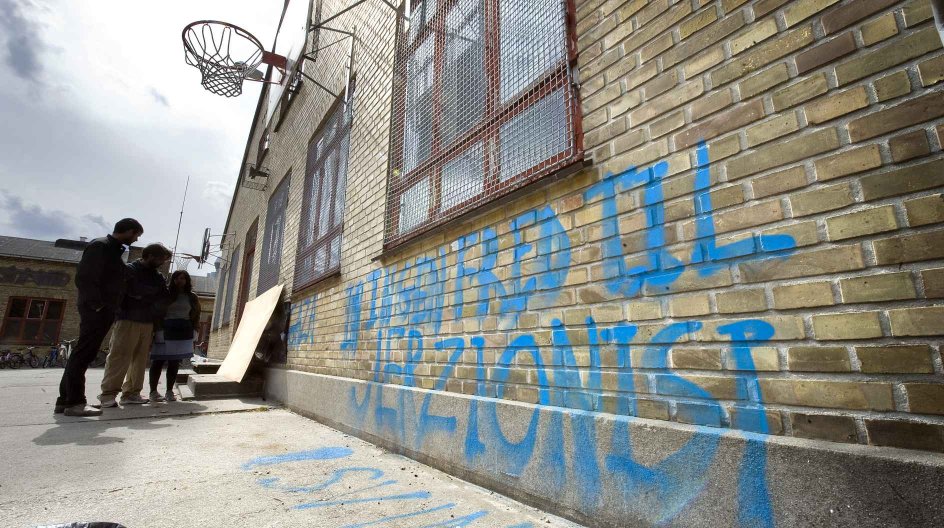 Carolineskolen,j¿disk skole, udsat for rudeknusning og h¾rv¾rk, samt graffiti, efter indbrud p skolen.