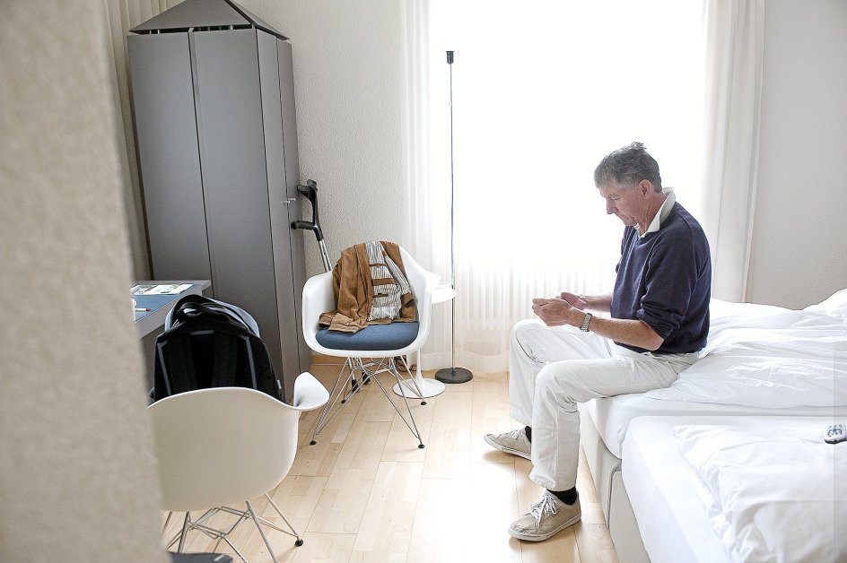 Kjeld Rasmussen fik i 2013 hjælp til selvmord på en klinik i Schweiz. Kristeligt Dagblad fulgte ham på hans livs sidste rejse. Specialhistorien ”En enkeltbillet til Zürich” kan læses på k.dk. -