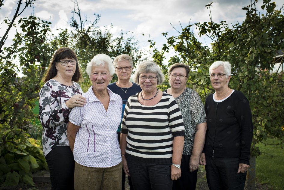 Vågekonerne i Hanstholm. Fra venstre mod højre ses: Anni Jørgensen, Jonna Kristensen, Inger Sørensen, Betty Andersen, Lis Larsen og Jenny Gregersen.