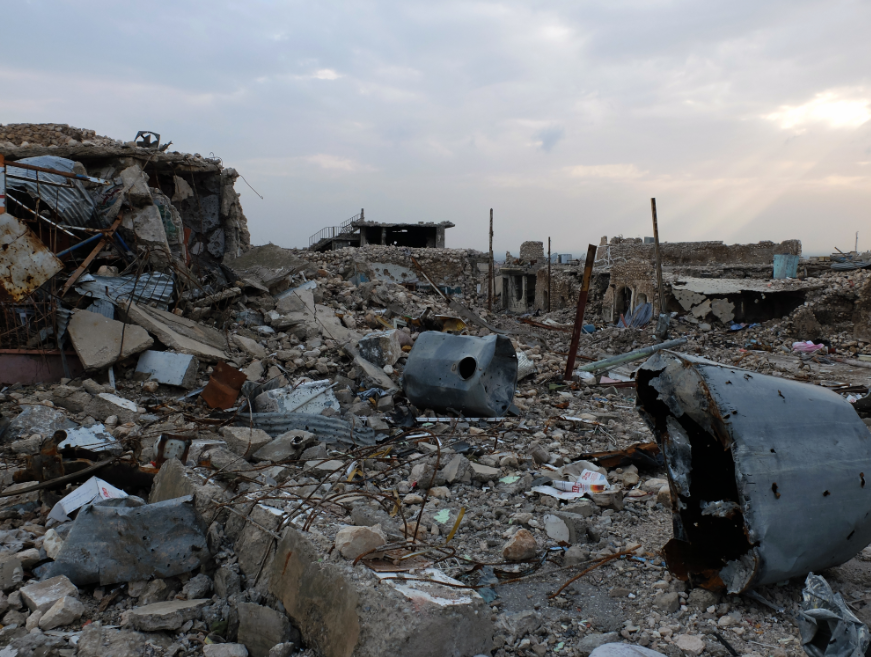 Alle bygninger i Sinjar er bogstavelig talt sunket i grus efter lang tids intense bombardementer.