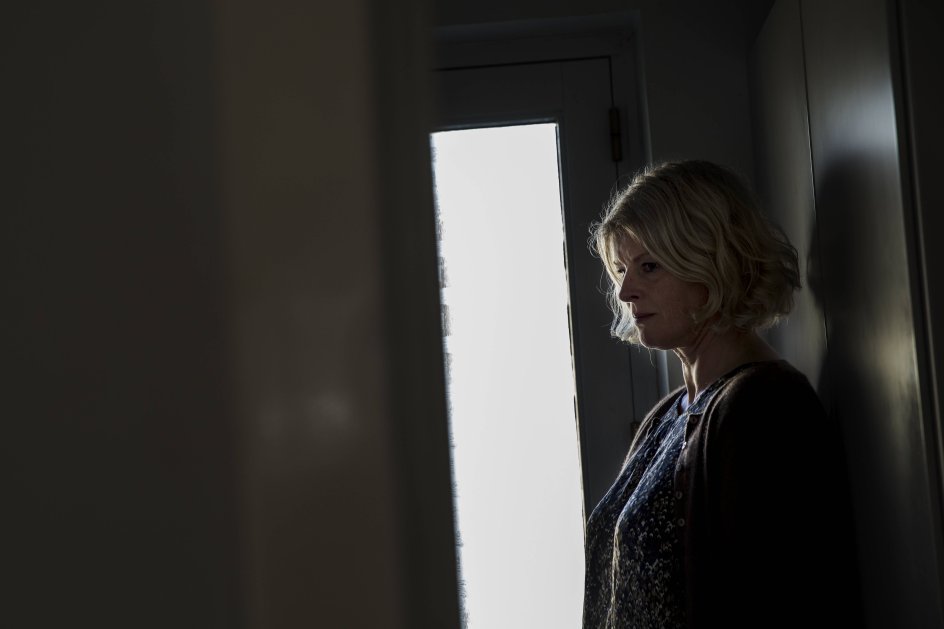 ”Jeg ved, at min dreng altid har været en god dreng. Jeg kan hverken forstå eller acceptere det, han gjorde. Victor havde en familie, der elskede ham. Alligevel gik det galt,” fortæller den 52-årige sygeplejerske Lone Kristensen, der i denne uge udgav bogen ”Victors Valg”.