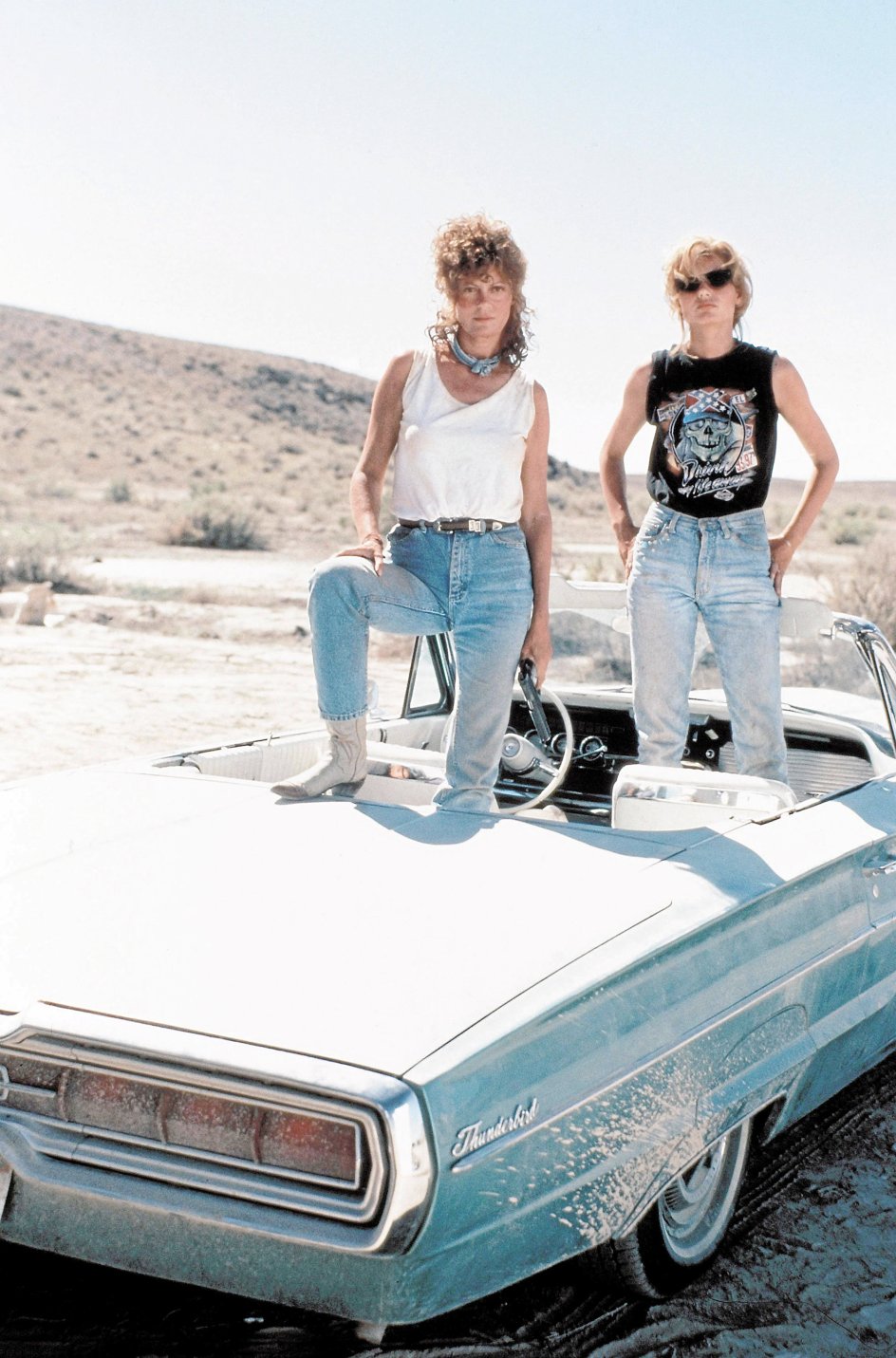 Filmen ”Thelma & Louise” fra 1991 har Geena Davis (th.) og Susan Sarandon i hovedrollerne som henholdsvis Thelma og Louise. Den er instrueret af Ridley Scott.