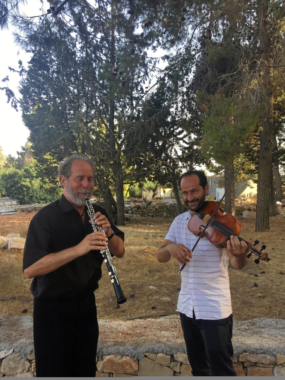 Goldschmidt og Ramzi, der har grundlagt musikskolen i Ramallah.