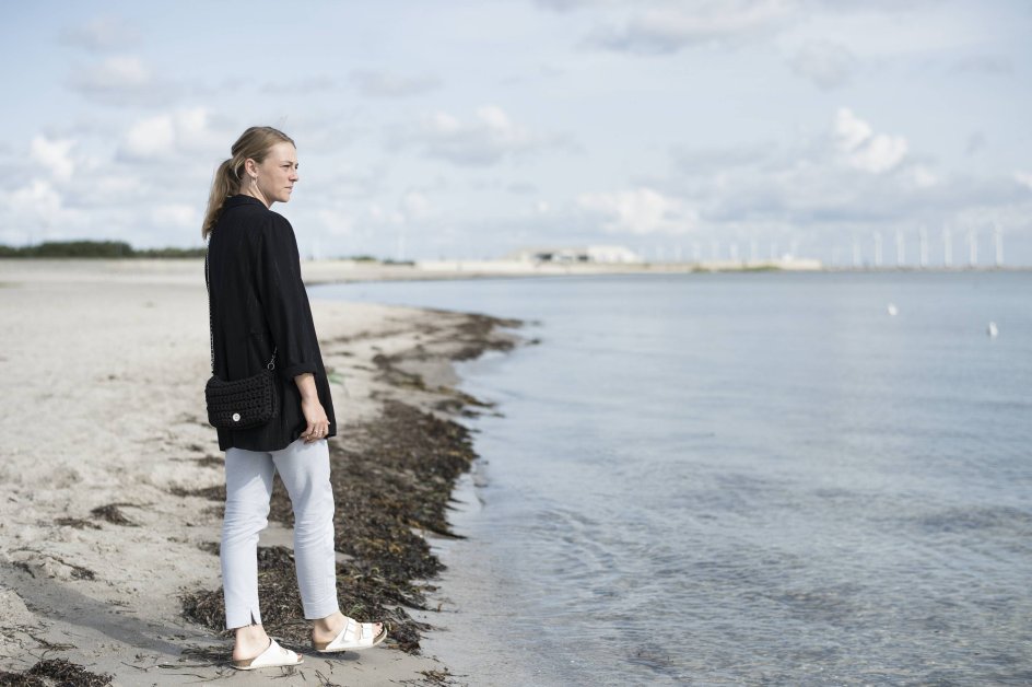 For tre år siden mistede Pernille Strøm Øster sin lillebror i en ulykke. Hendes netop udkomne bog er et opråb om at bryde tabuet om sorgen.