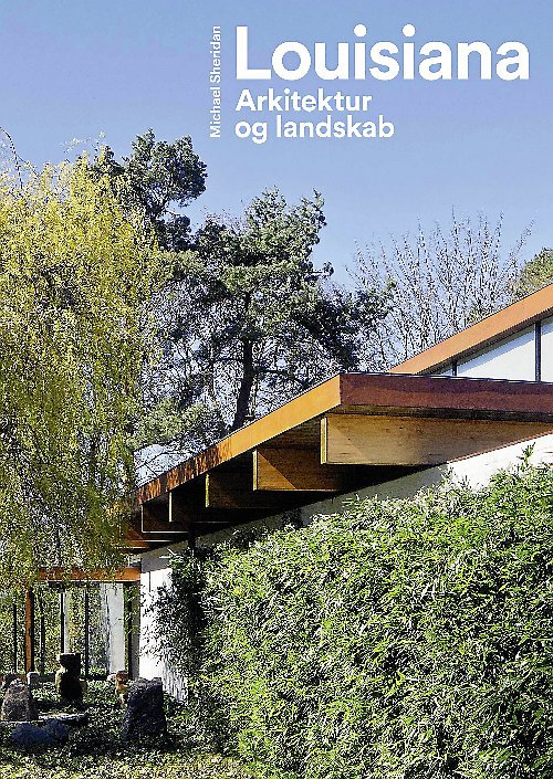 Det begyndte med en ældre villa tæt ved stranden i Humlebæk i Nordsjælland og endte med et internationalt renommeret museum for moderne kunst. Her ses Louisianas sydfløj fra skulpturparken. –