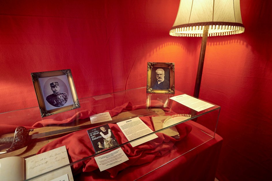 Den anden udstilling på Karen Blixen Museum Rungstedlund handler om romanfiguren Babettes fortid i Paris.