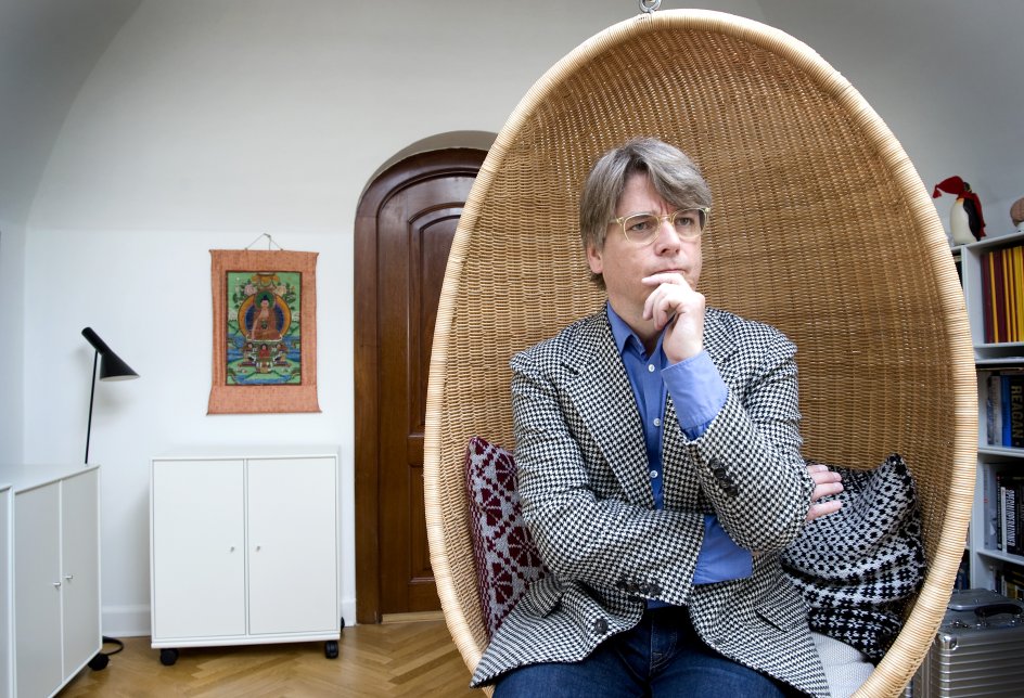 I dag er hjerneforsker Peter Lund Madsen helt fortrolig med sit spejlbillede. Men som ung kunne han godt komme i tvivl om, hvem det var, der stirrede tilbage.