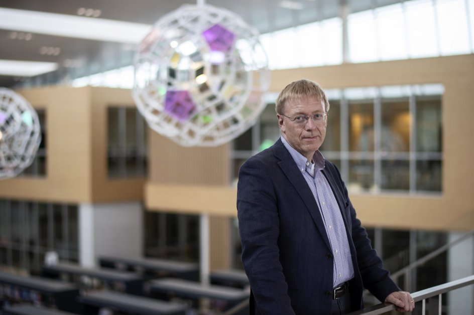 "Det er helt fantastisk, at vi på en dansk skole som denne oplever, at det er flertalskulturen, tyskerne, der assimilerer sig til mindretallets kultur,” siger rektor Jørgen Kühl fra A.P. Møller Skolen i Slesvig, hvor knap 70 procent af eleverne kommer fra tyske familier uden mindretalsbaggrund.