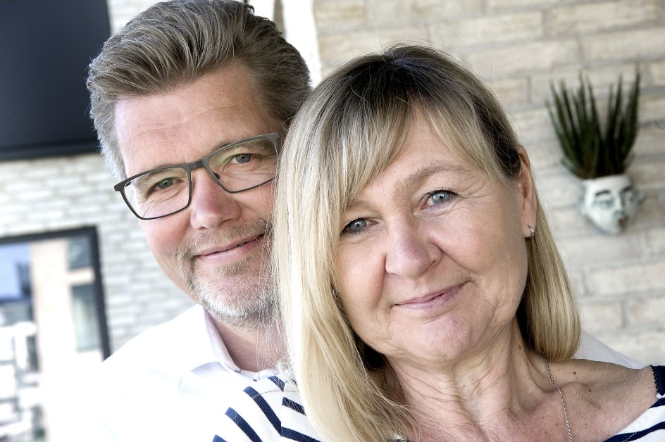 ”Jeg tænker faktisk tit over, at jeg stadig rammes af de her stærke, varme følelser for Jane,” fortæller Frank Jensen om sin hustru gennem 36 år.