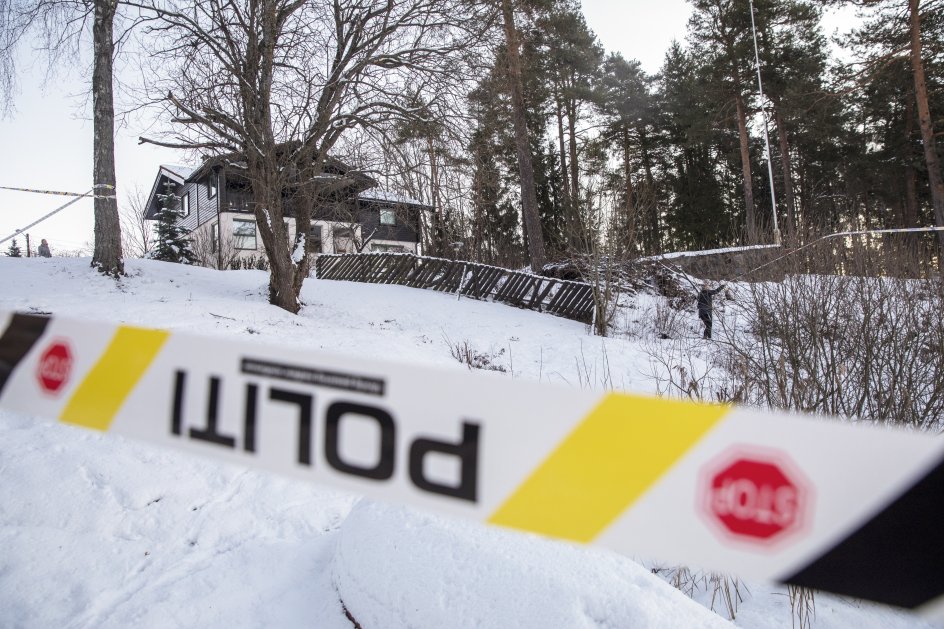 Fjellhamar 20190109. Anne-Elisabeth Falkevik Hagen, kona til Tom Hagen, en av Norges rikeste, har vært borte i ti uker, Onsdag var politiet på plass i boligen der hun sist ble sett. Etterforskere sperrer av eiendommen. Foto: Ole Berg-Rusten / NTB Scanpix. (Foto: Berg-Rusten, Ole/Ritzau Scanpix)
