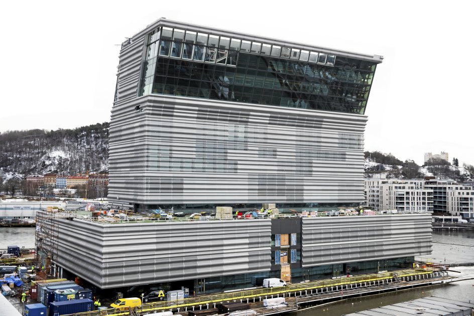 Munch-museet i Oslo skulle have været et lystårn i glas, men er endt med en uskøn aluminiumsfacade. –