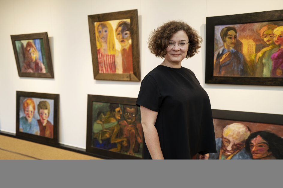 Astrid Becker er vicedirektør på Noldemuseet i Seebüll og står for at formidle Emil Noldes kunst. ”Jeg har det lidt svært med diskussionen om, hvorvidt han var dansk eller tysk, for han var jo begge dele,” siger hun. –