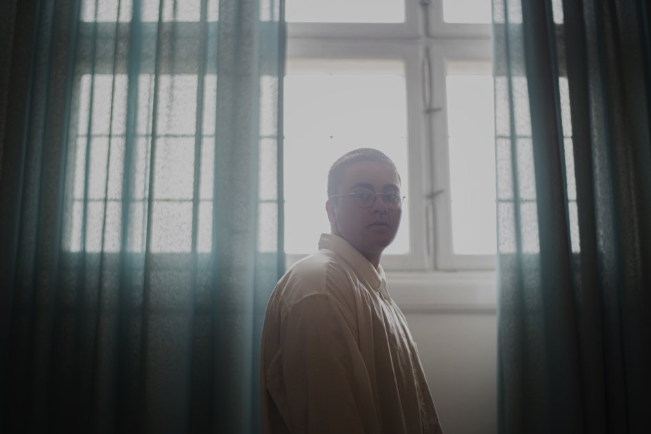 Charlie Hanghøj viste allerede som fireårig tegn på, at han var transkønnet. I dag er han 19 år og er lige startet i 3.g på Sankt Annæ Gymnasium i København. – Fotos: Julie Meldhede Kristensen