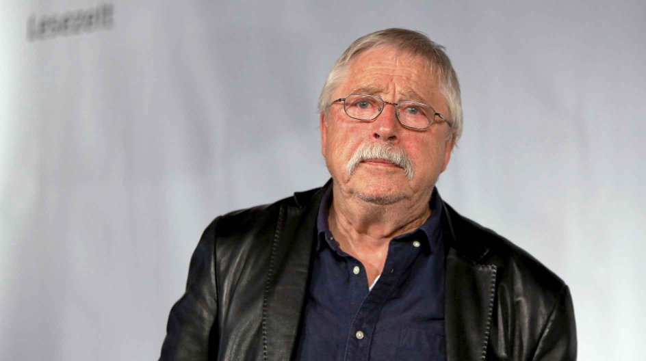 Den 82-årige Wolf Biermann er gået fra at være kommunist til at stemme på kansler Angela Merkels kristendemokratiske CDU. Han sætter i dag lighedstegn mellem socialisterne i Venstrepartiet, som afløste DDR’s statsparti SED, og højrenationalisterne i AfD, da de i hans øjne er ”ægte antidemokrater”.