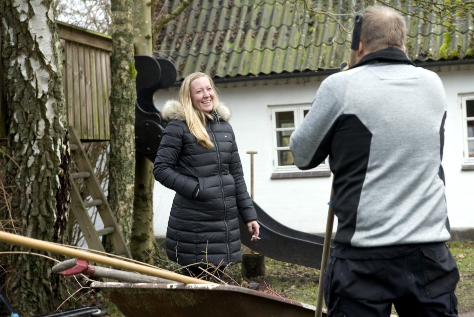 Vibygård er et opholdsted for mødre med børn, truet af tvangsfjerning. Centeret ledes af Iver Hecht.