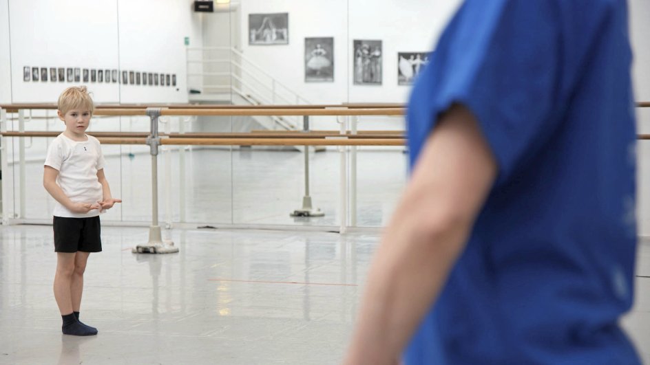 Valdemar til optagelsesprøve på Det Kongelige Teaters Balletskole. – Foto: TV 2.
